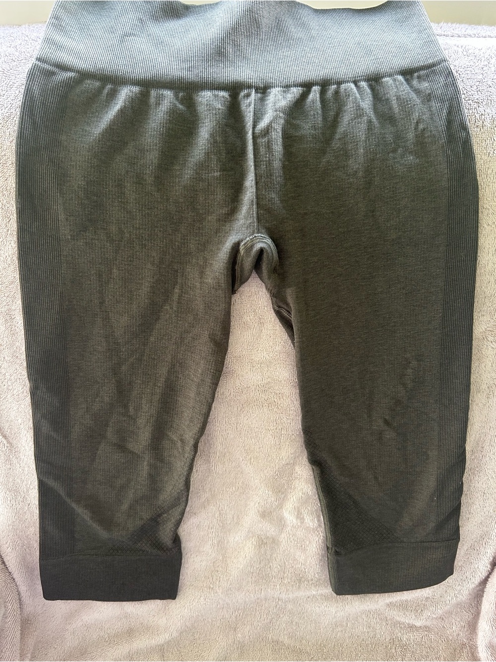 lululemon athletica Seamless Ribbed Crop Leggings - Dark Green